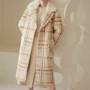 Petite Studio Cream Plaid Faux-Shearling Collar Coat